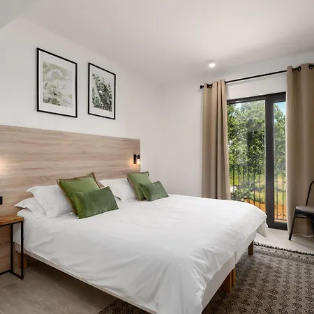 Semesterbostad Mit Pool Und Wellness Fuer 8 Personen