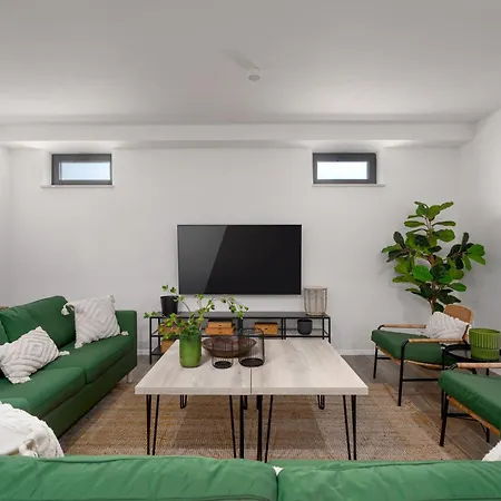 Vakantiehuis Mit Pool Und Wellness Fuer 8 Personen *