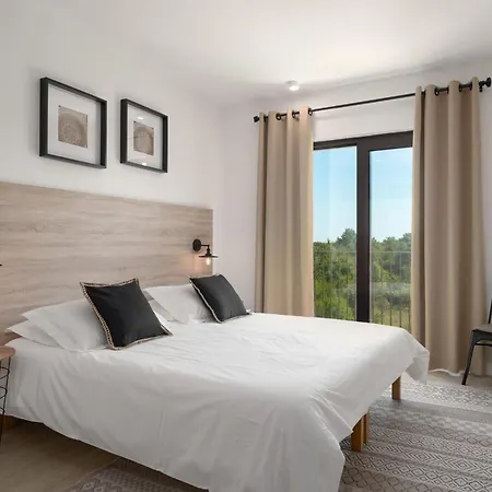Vakantiehuis Mit Pool Und Wellness Fuer 8 Personen Poreč
