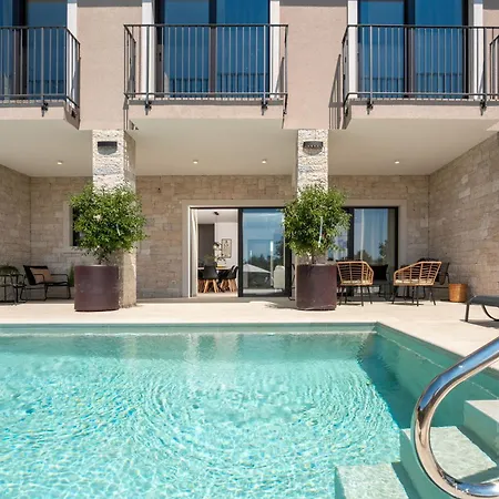 Mit Pool Und Wellness Fuer 8 Personen Poreč