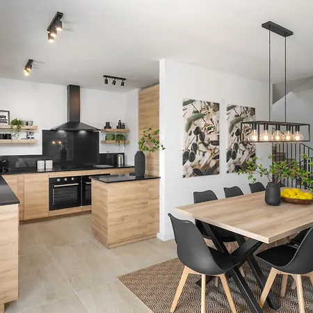 Mit Pool Und Wellness Fuer 8 Personen Vakantiehuis